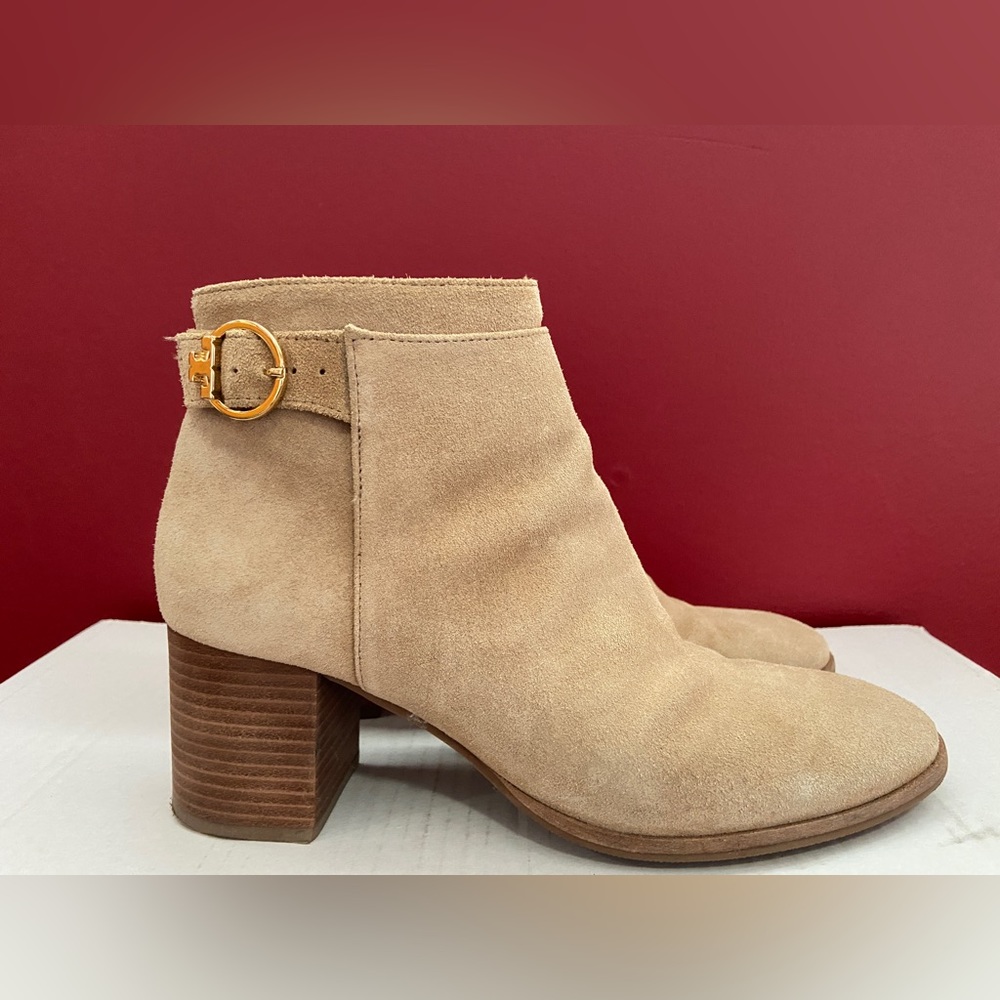 Tan Zip up Boots
